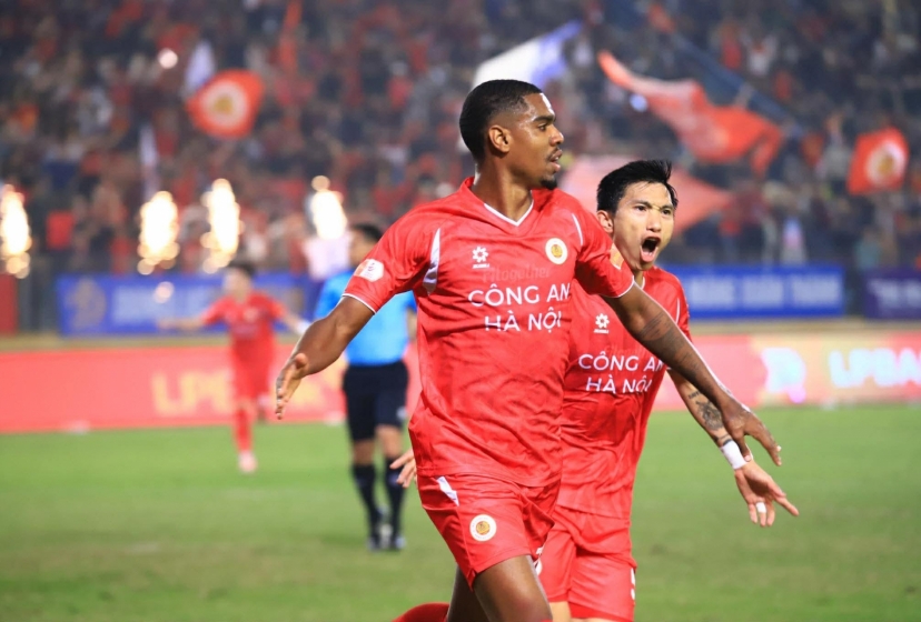 Trực tiếp CAHN 3-2 Ninh Bình: Đôi công nghẹt thở