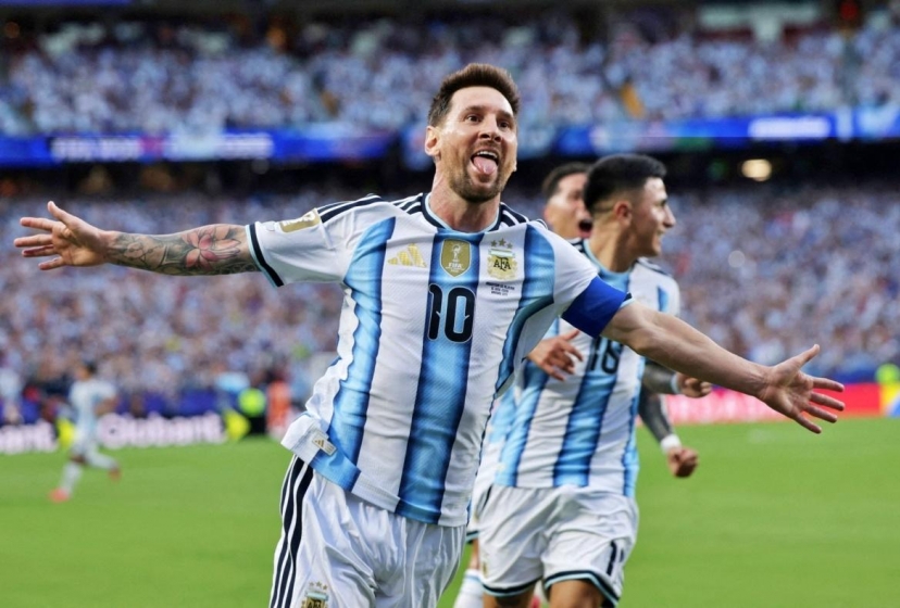 NÓNG: Argentina và Messi 99% vào luôn bán kết World Cup
