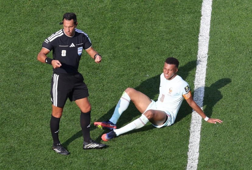 ĐT Pháp nhận hung tin từ Mbappe sau trận thắng Morocco