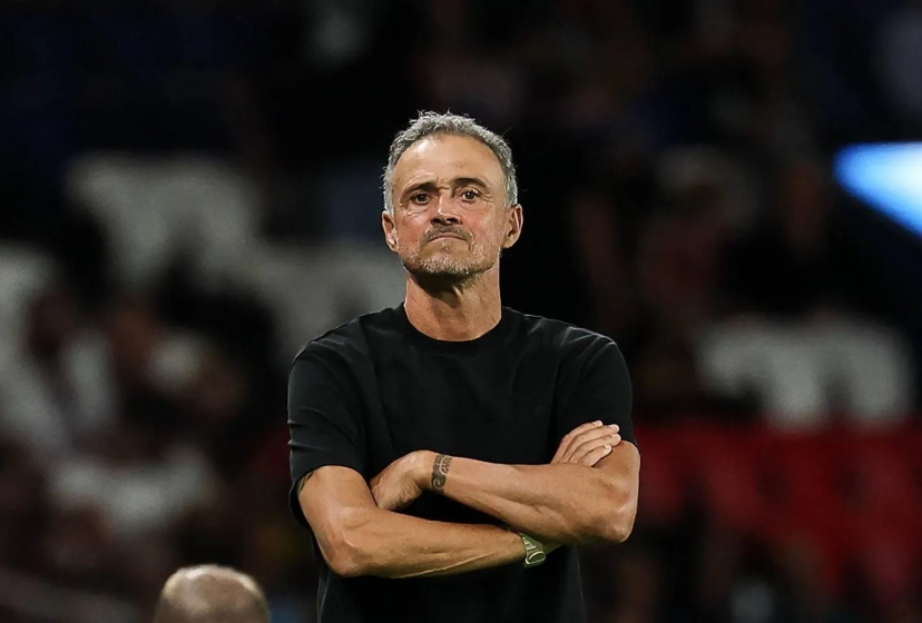 HLV Luis Enrique tuyên bố bất ngờ sau khi PSG đánh bại Barca 4-2