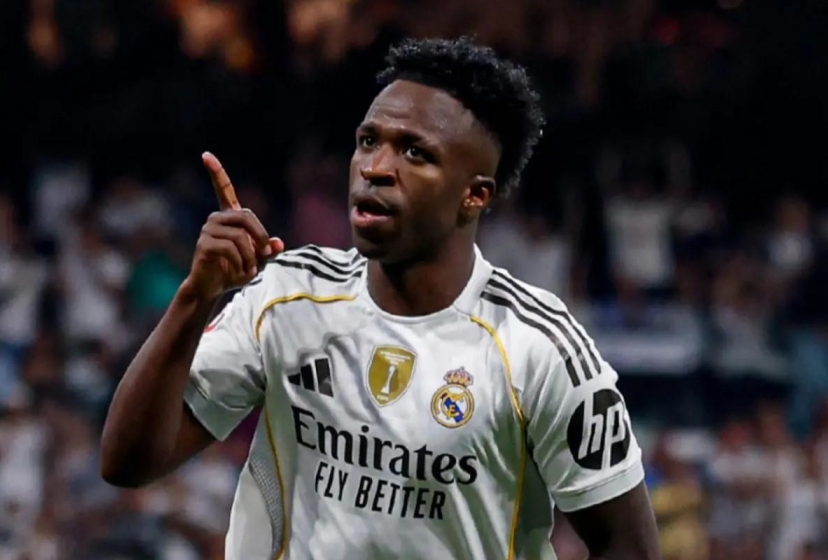 Vinicius bất ngờ gọi điện an ủi 1 ngôi sao Barca