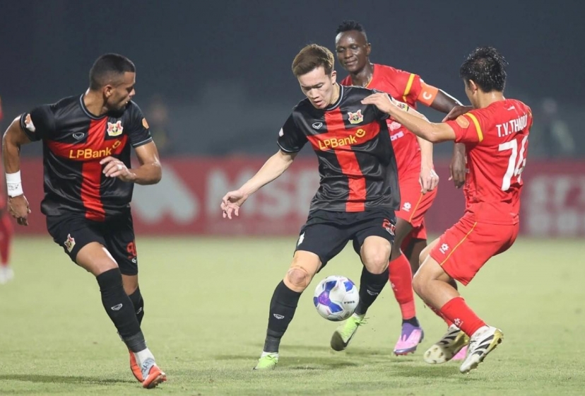 Trực tiếp bóng đá Ninh Bình 1-1 PVF-CAND: Hết hiệp 1