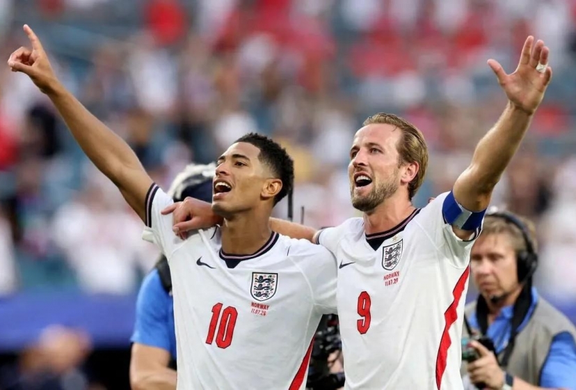 HLV Argentina thốt lên 1 điều về Kane và Bellingham trước thềm bán kết