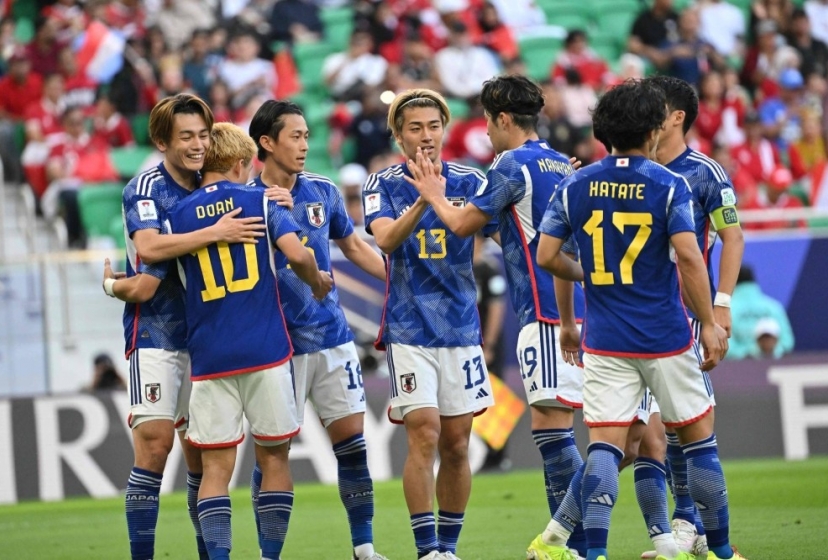 Nhật Bản dồn ép, thắng sít sao Triều Tiên