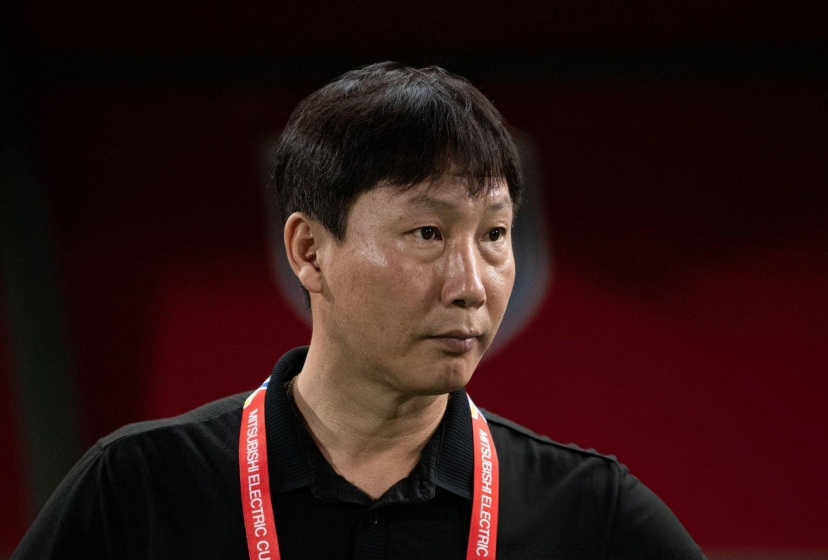 HLV Kim Sang Sik tiếc khi ASEAN All-Stars không thắng đậm hơn trước MU