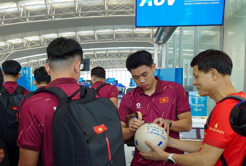 ĐT Việt Nam chính thức lên đường bảo vệ ngôi vô địch AFF Cup 2026
