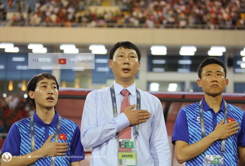 HLV Kim Sang Sik giúp ĐT Việt Nam thăng tiến trên BXH FIFA