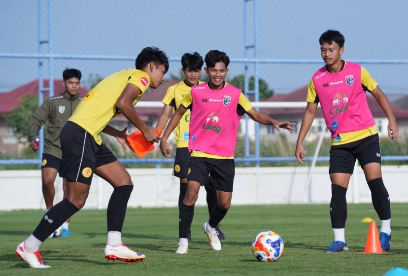 Quyết soán ngôi U23 Việt Nam, Thái Lan tập hết công suất