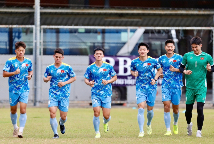 Lào thua quá đậm Malaysia, U22 Việt Nam chán bỏ về trước