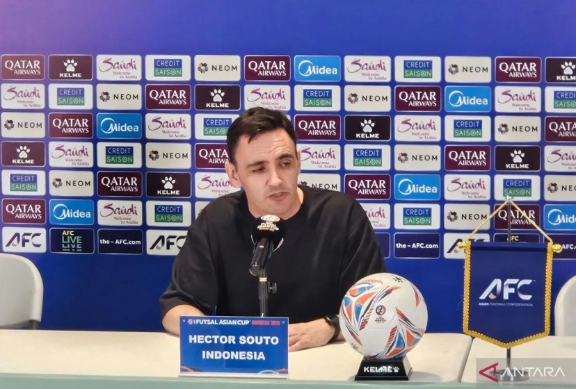 HLV Tây Ban Nha: 'Cả thế giới đã mong Indonesia thắng Iran'