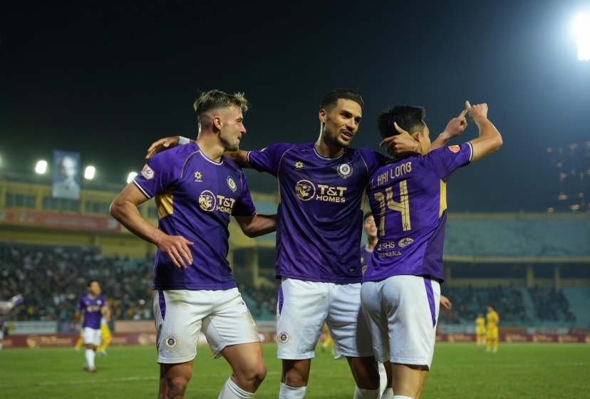 Đại thắng SLNA, Hà Nội FC trở lại đường đua vô địch