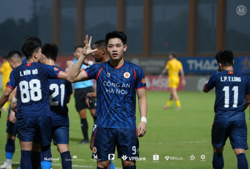 Trực tiếp bóng đá PVF CAND 1-1 CAHN: Đình Bắc nổ súng