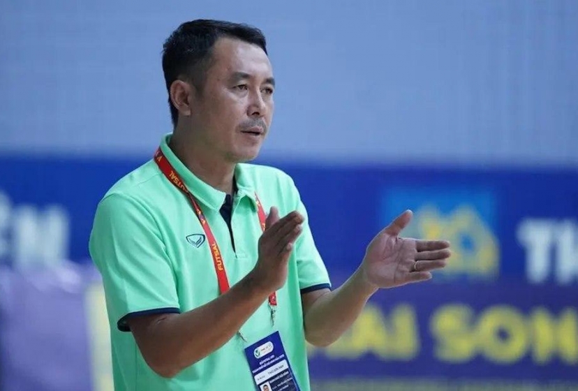 HLV tuyển Việt Nam nói lời thật lòng sau thất bại đậm 0-19