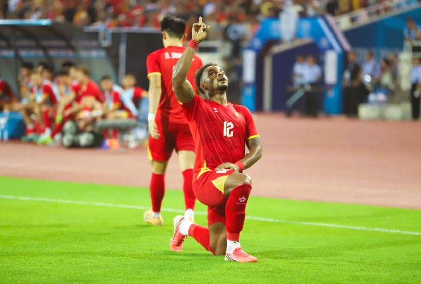 CHÍNH THỨC: Xuân Son san bằng kỷ lục vĩ đại nhất AFF Cup