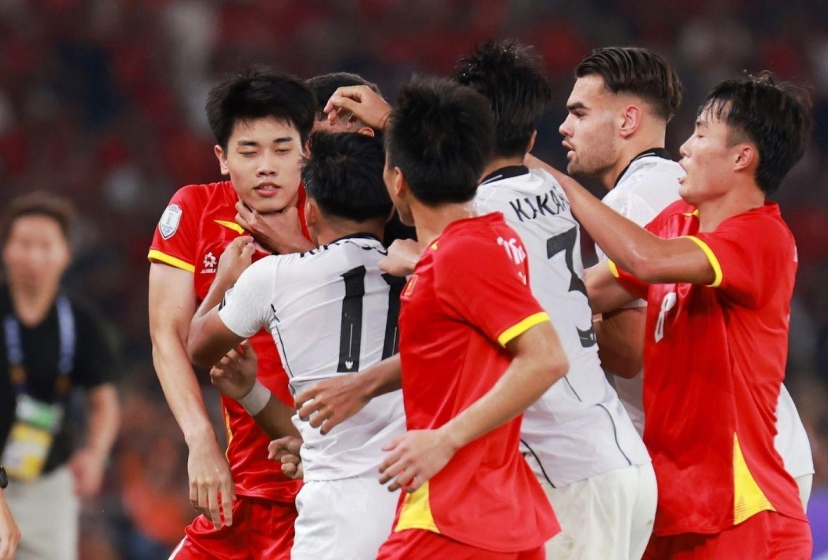 CĐV Việt Nam phẫn nộ lối chơi thô bạo của U23 Indonesia