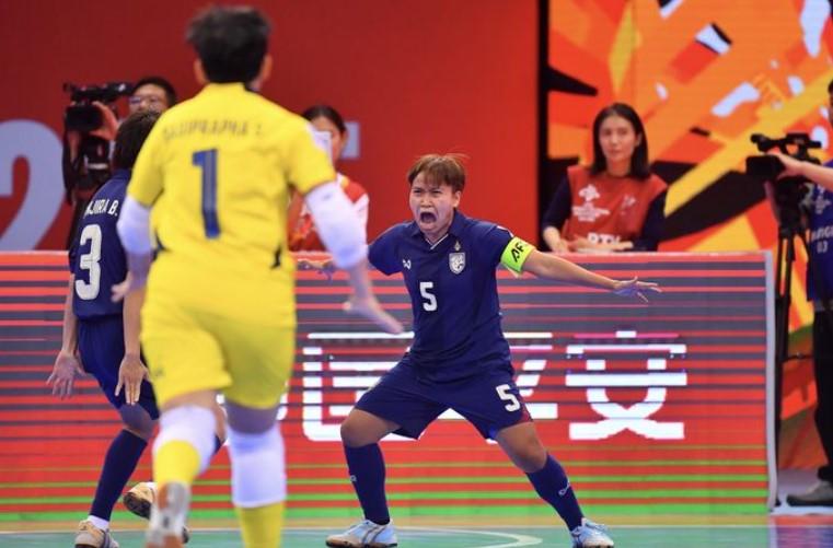Xác định 2 đội châu Á đầu tiên giành vé dự World Cup