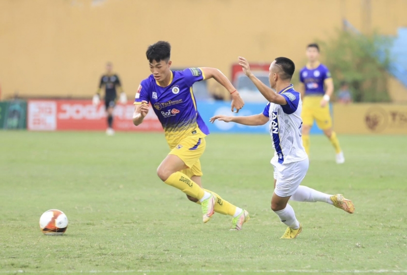 Trực tiếp SLNA 0-0 Hà Nội FC: Nhập cuộc tự tin