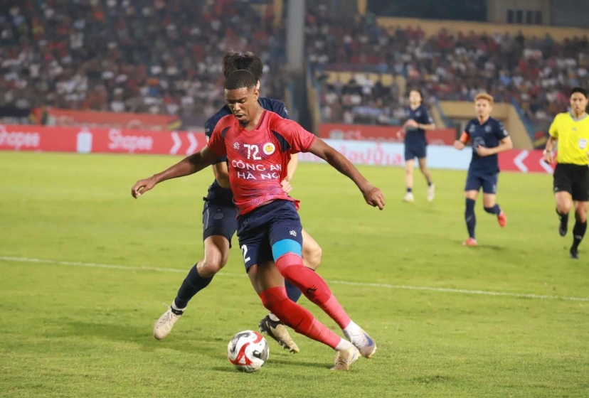 Trực tiếp CAHN 2-1 Buriram United: Rượt đuổi quyết liệt