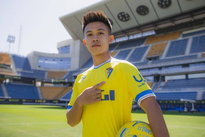 Sao trẻ Việt Nam từng sang La Liga thi đấu xác nhận rời CLB TPHCM