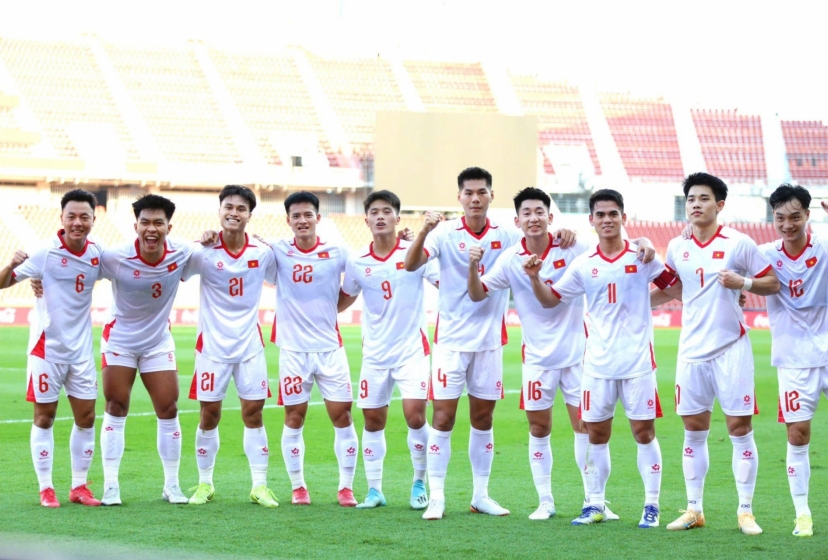 Vượt Thái Lan, U22 Việt Nam bất ngờ dẫn đầu SEA Games 33