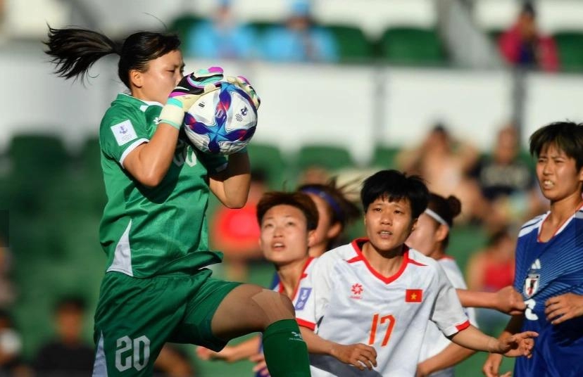 AFC hết lời khen thủ môn ĐT Việt Nam sau trận thua 0-4 Nhật Bản