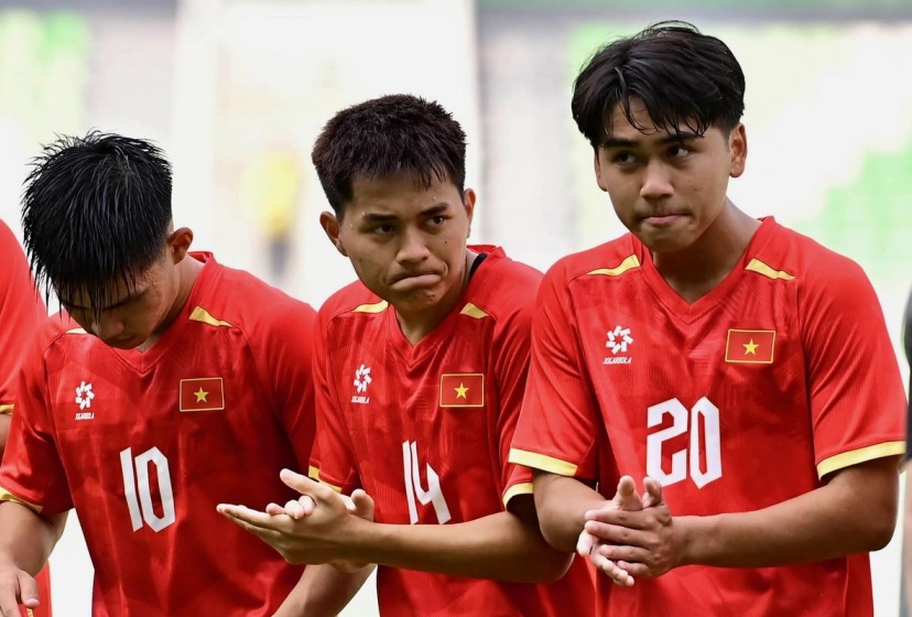 NÓNG: Thay hết cả đội hình, tuyển Việt Nam vẫn thắng 4-0 đội Nhật Bản