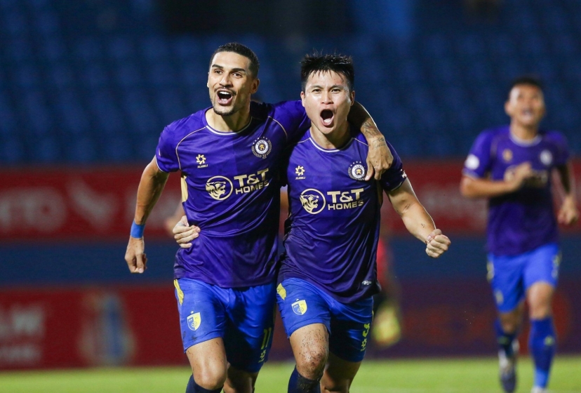 Trực tiếp bóng đá Hà Nội 3-1 Becamex TP HCM: Hoàng Hên tỏa sáng