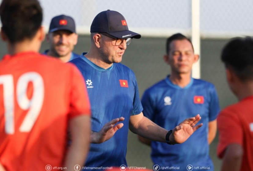 HLV Brazil tiết lộ sức mạnh của U17 Việt Nam trước đại chiến Australia