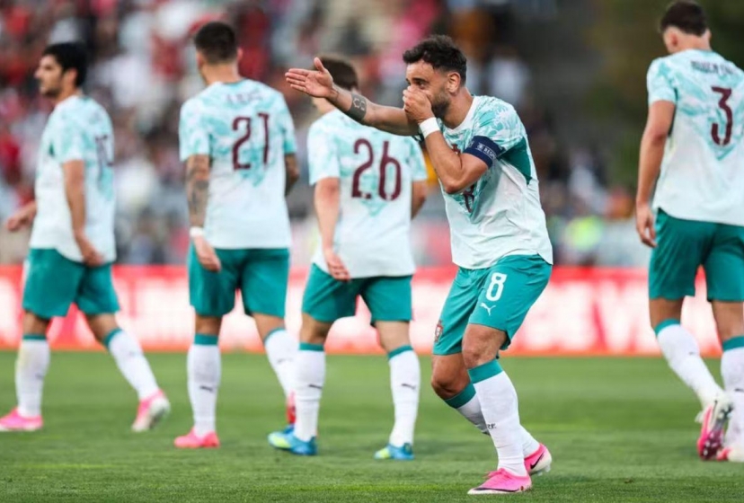ĐT Bồ Đào Nha khởi động World Cup bằng chiến thắng đầy sóng gió