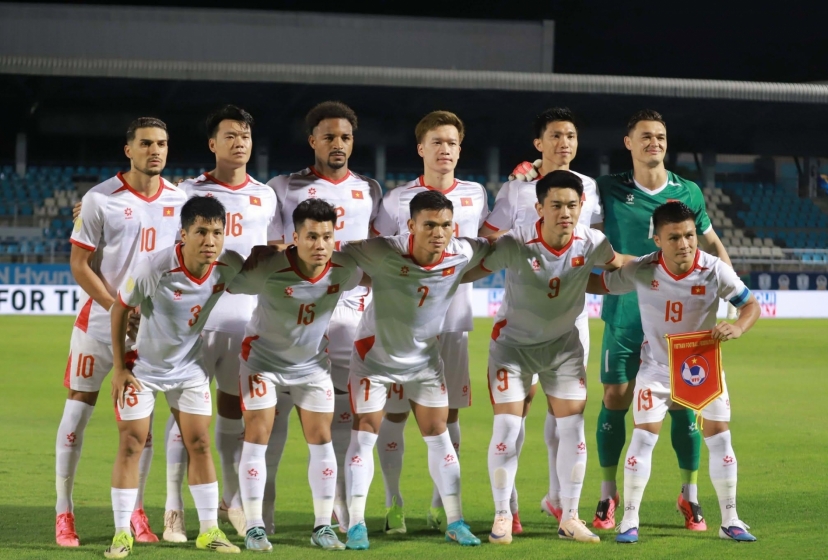 Đội hình tiêu biểu AFF Cup 2026: ĐT Việt Nam áp đảo sau trận ra quân
