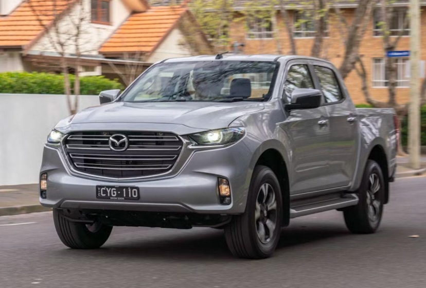 Bán tải Mazda BT-50 đang bán tại Việt Nam chuẩn bị ra mắt phiên bản nâng cấp