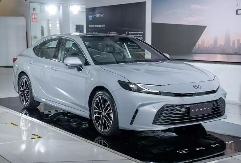 Xem trước Toyota Camry 2025 sắp về Việt Nam cuối năm nay