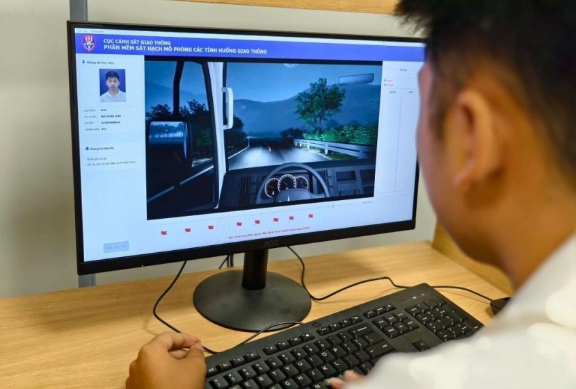 Từ tháng 5/2026, thi bằng lái sẽ có thêm bước xem video về các tình huống tai nạn giao thông
