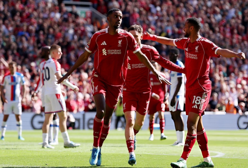Trực tiếp Liverpool 2-0 Crystal Palace: Đôi công hấp dẫn