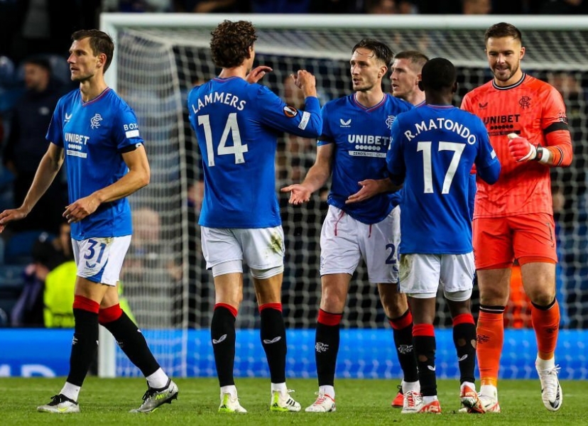 Thế trận chặt chẽ, Rangers ca khúc khải hoàn tại đấu trường châu lục
