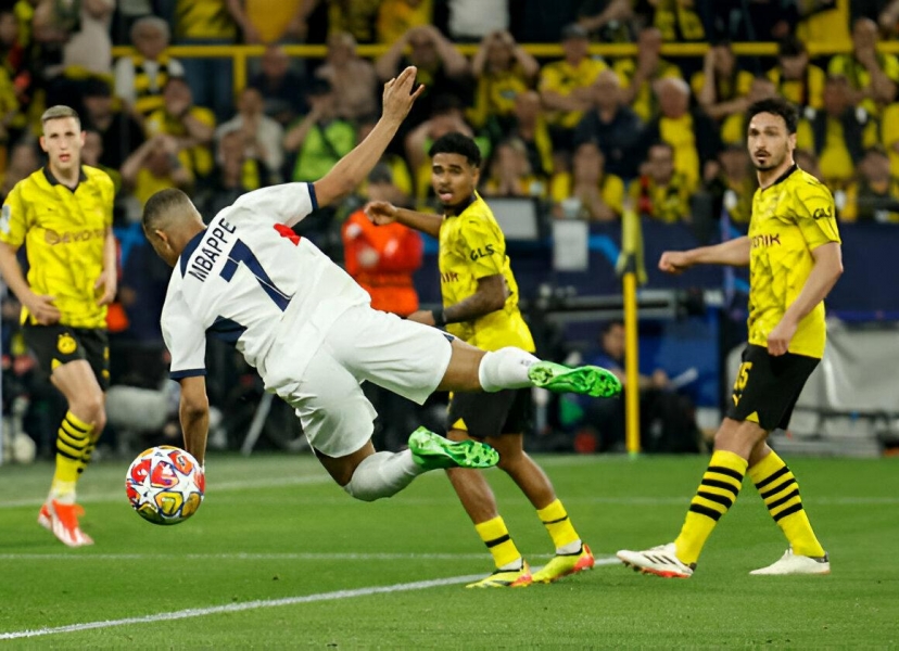 Trực tiếp Dortmund 1-0 PSG: Thế trận hấp dẫn