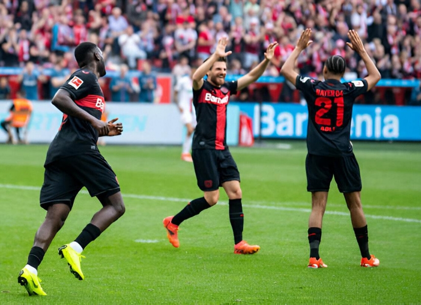 Trực tiếp Bayer Leverkusen 2-0 Augsburg: Thế trận áp đảo