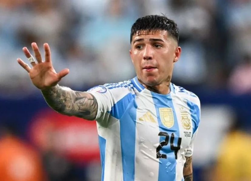 Enzo Fernandez đăng đàn xin lỗi sau scandal cùng tuyển Argentina