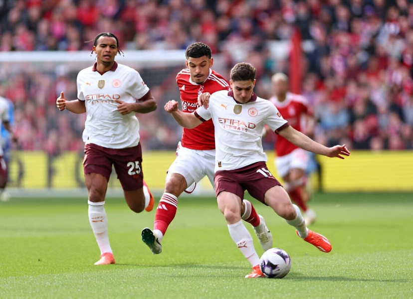 Trực tiếp Man City 1-0 Nottingham Forest: Thế trận căng thẳng