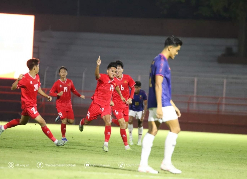 Trực tiếp U19 Việt Nam 1-1 U19 Myanmar: Lập siêu phẩm!!!