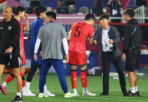 HLV Shin Tae-yong không ăn mừng vì U23 Indonesia loại Hàn Quốc