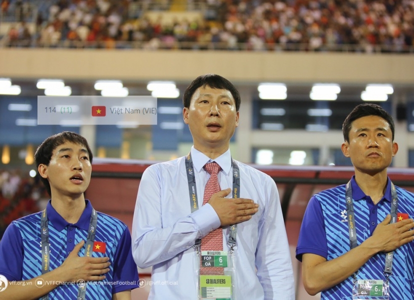 HLV Kim Sang sik giúp ĐT Việt Nam thăng tiến trên BXH FIFA