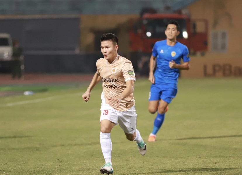 Trực tiếp Quảng Nam 0-0 CAHN: Thế trận hấp dẫn