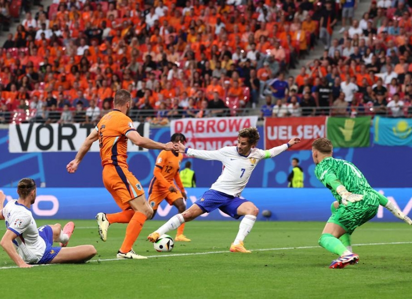 Trực tiếp Hà Lan 0-0 Pháp: Nỗ lực tìm bàn thắng