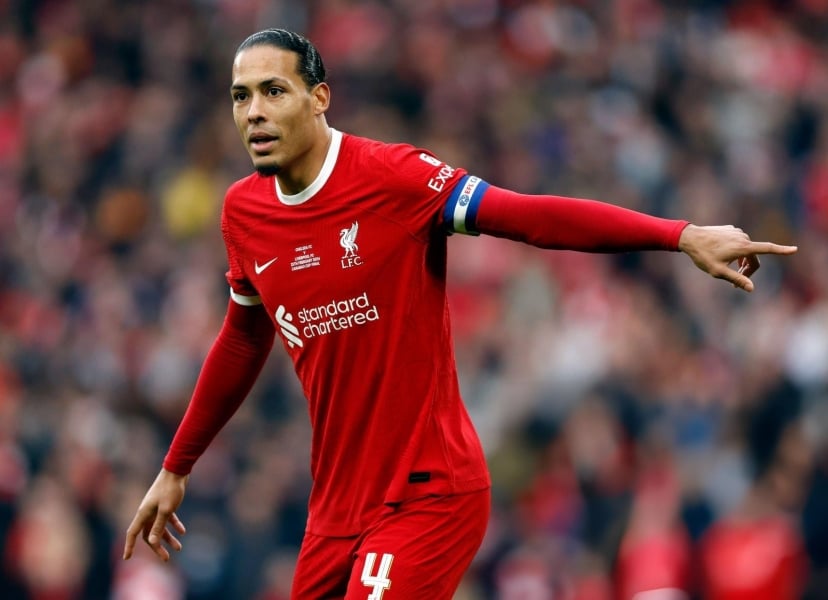 Van Dijk tuyên bố về tương lai, ra 'chỉ thị' đặc biệt với Liverpool