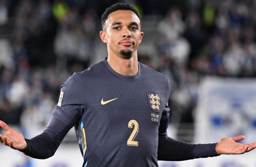 Tuchel cảnh báo Alexander Arnold về vị trí ở ĐT Anh