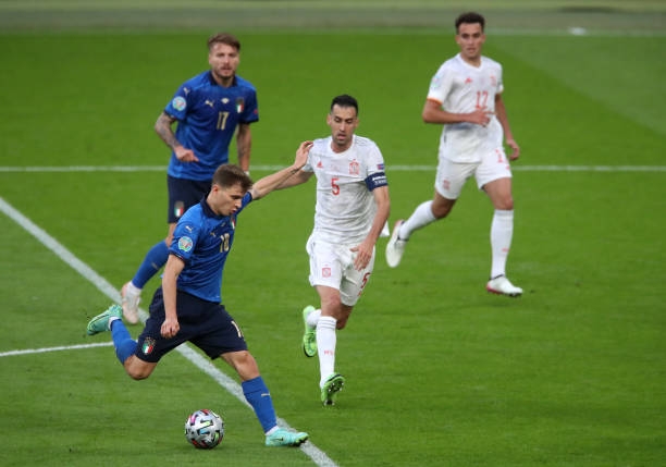 Video Italia vs Tây Ban Nha: Sao Azzurri dứt điểm trúng cột dọc đối thủ