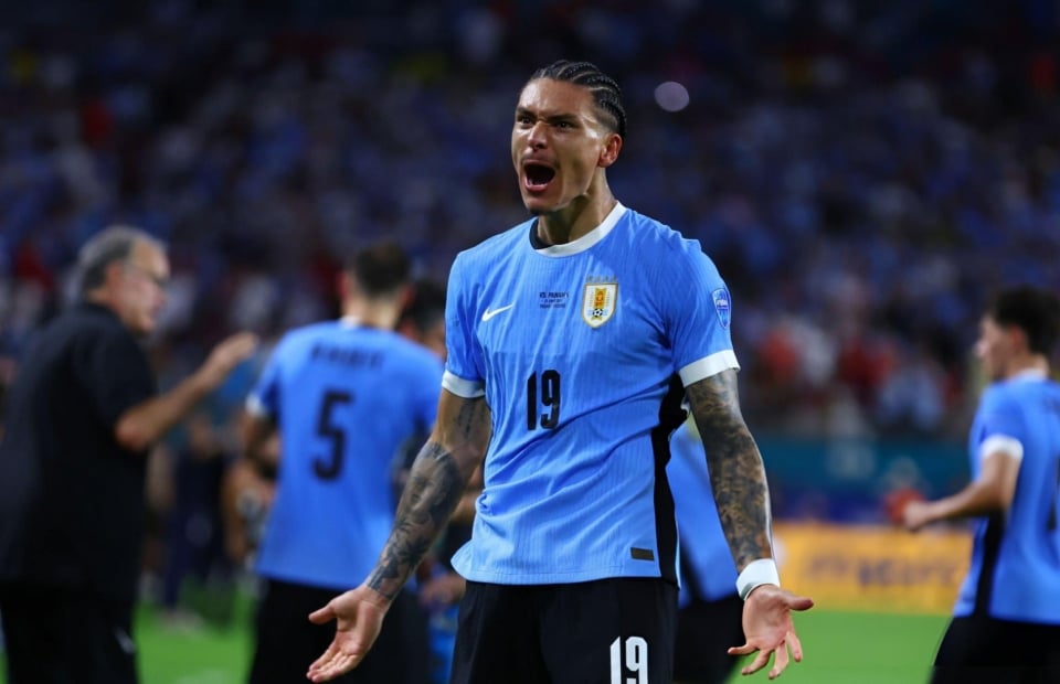 Uruguay thắng nhọc Panama ngày ra quân tại Copa America