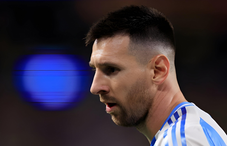 Messi thiết lập cột mốc vĩ đại bậc nhất lịch sử bóng đá