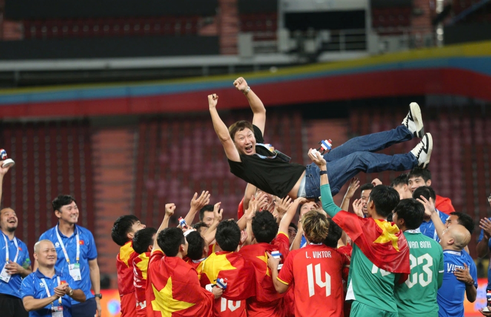 Báo Hàn Quốc thốt lên 1 điều khi U22 Việt Nam lên ngôi SEA Games